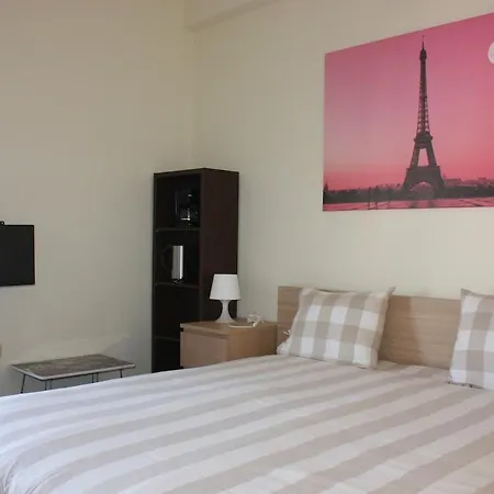 Benitses Cozy Just 30m From The شقة